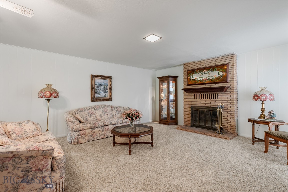 16 N White Street Property Photo 7