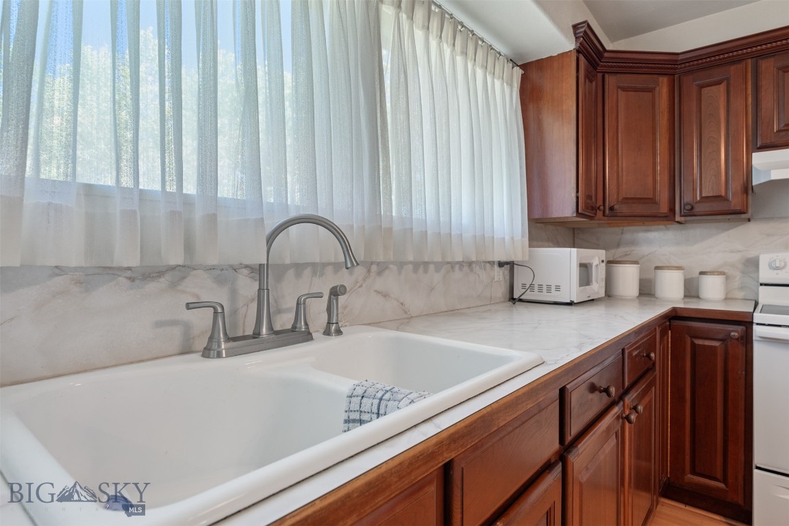 16 N White Street Property Photo 13
