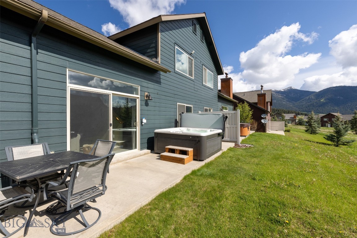 456 Firelight Property Photo 25