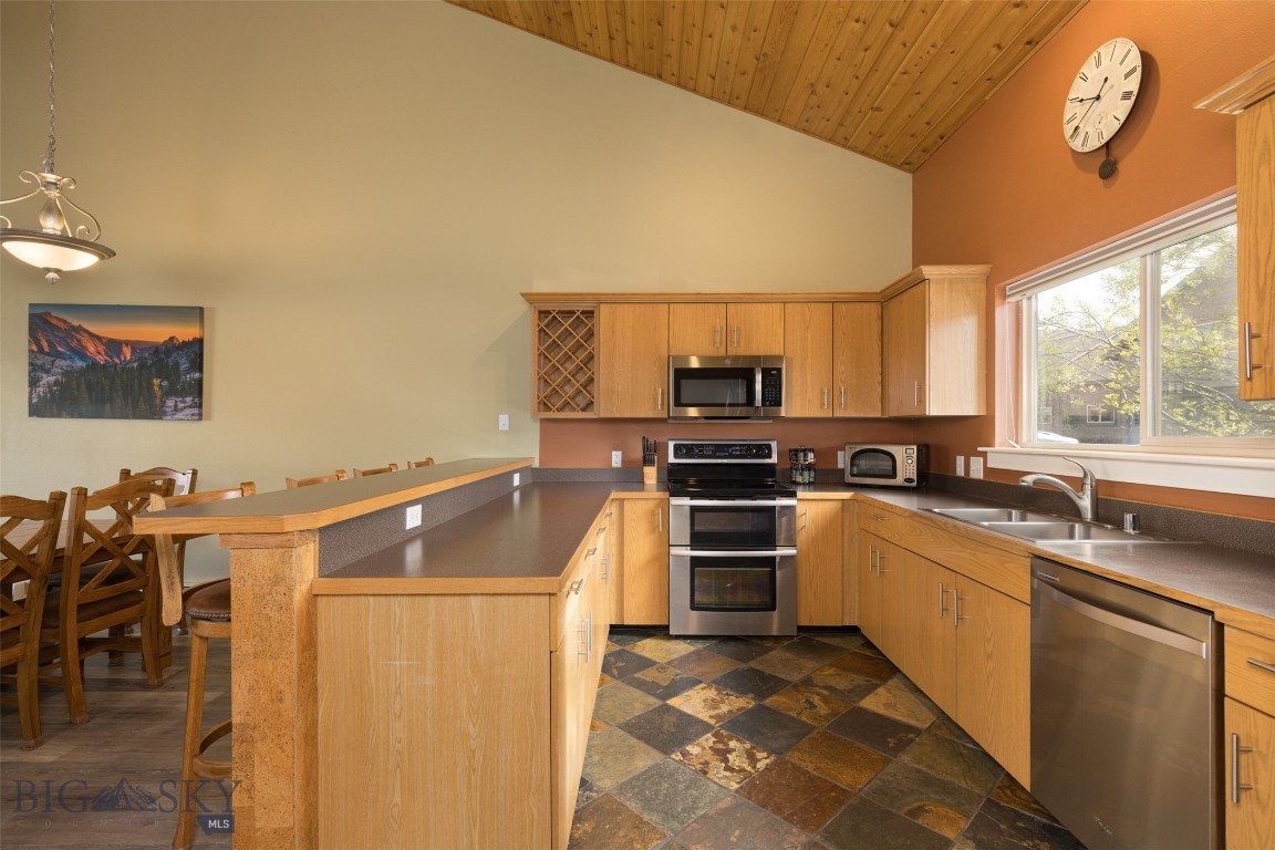456 Firelight Property Photo 28