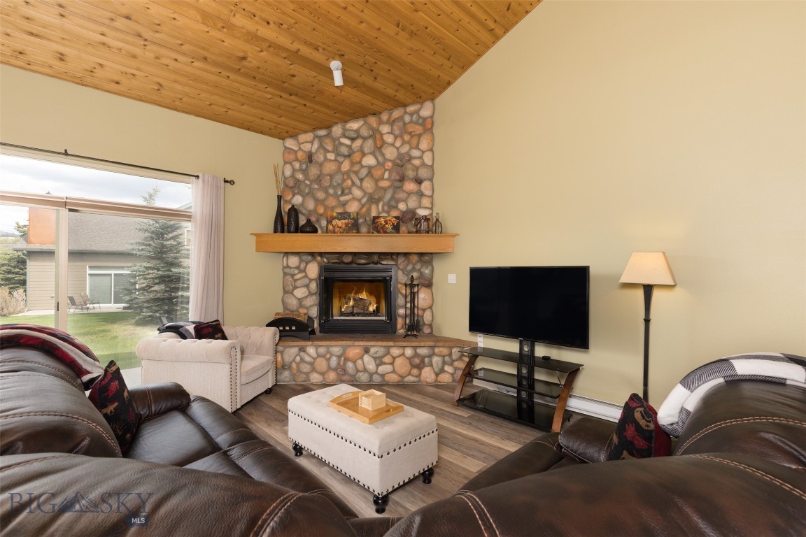 456 Firelight Property Photo 31