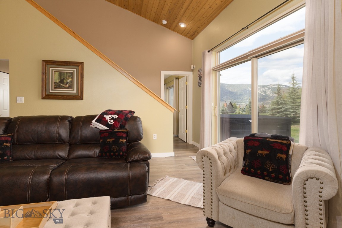 456 Firelight Property Photo 33
