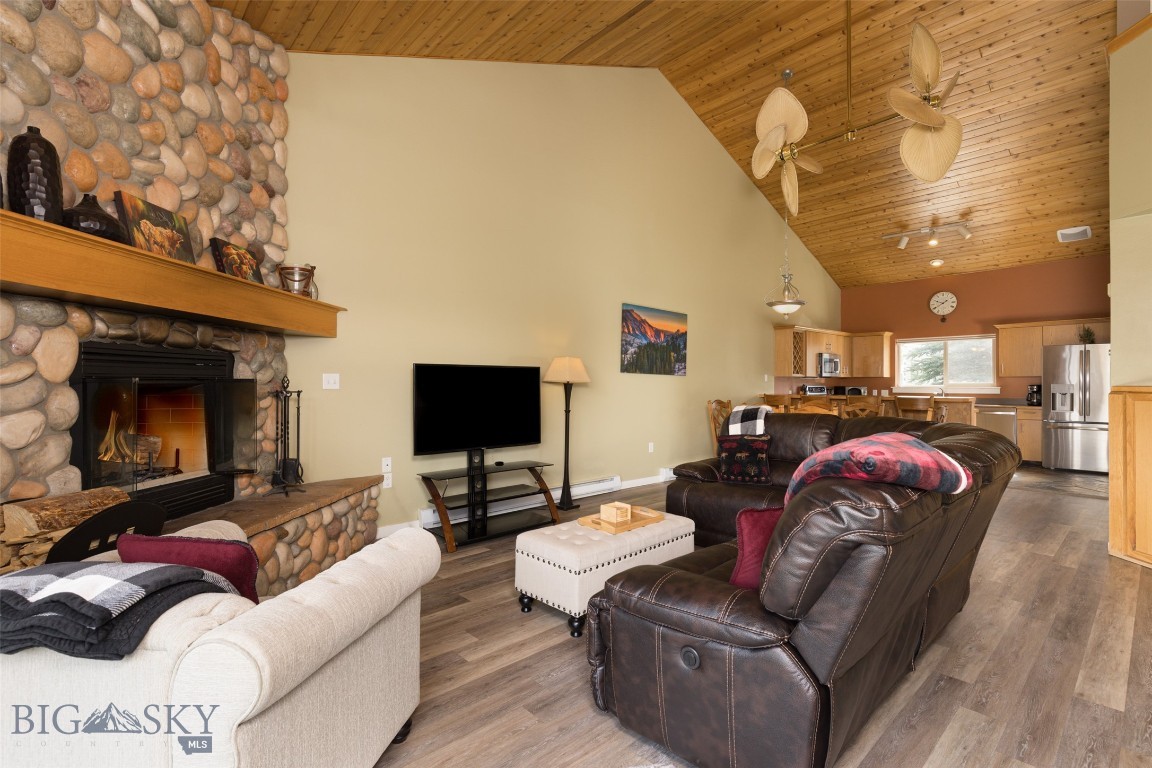 456 Firelight Property Photo 34