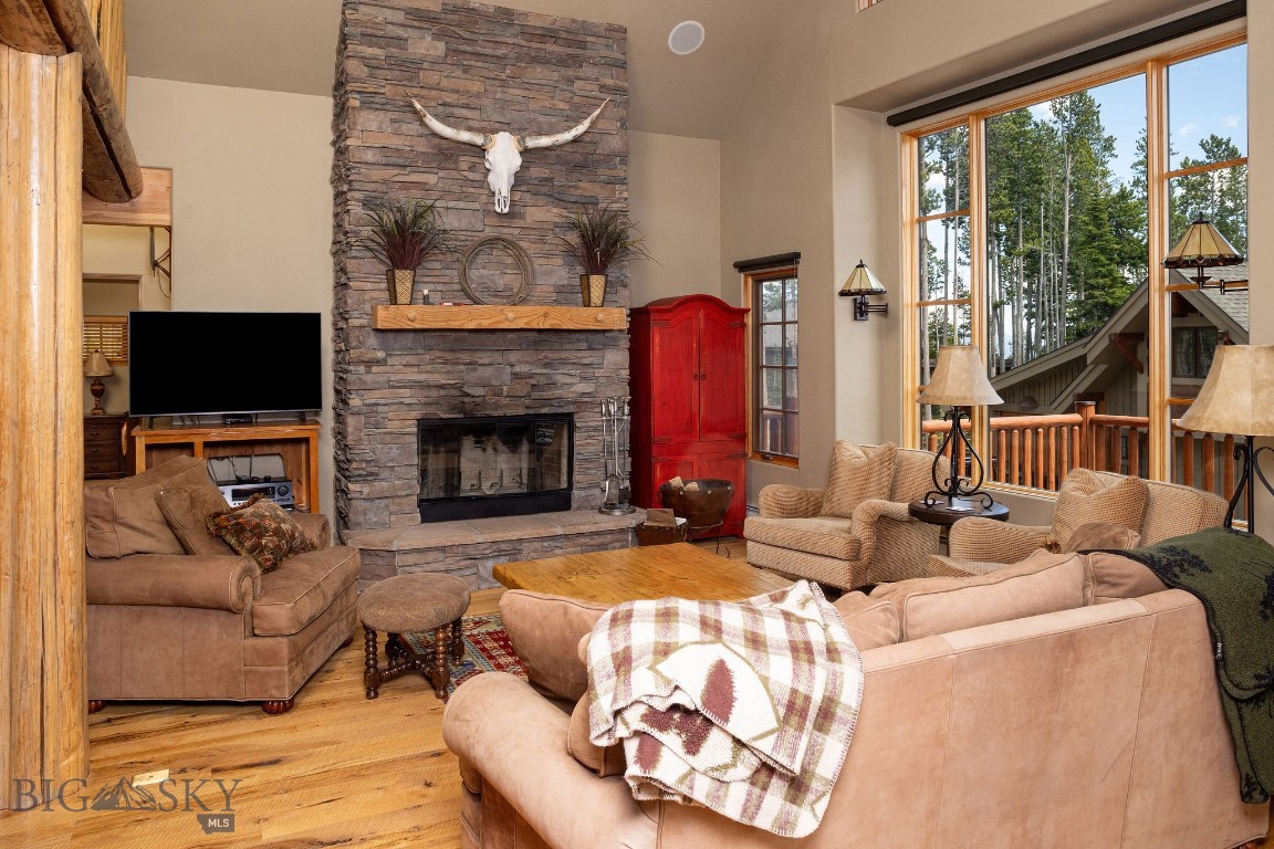 2 Happy Trails Property Photo 9