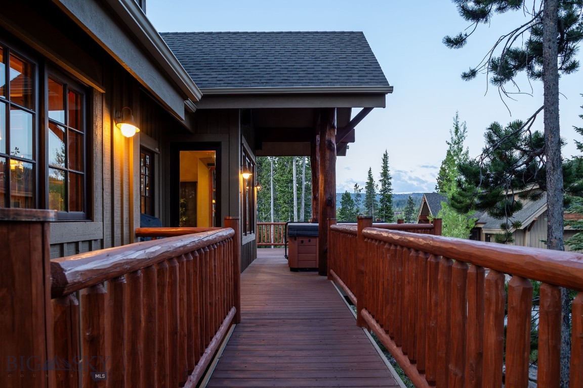 2 Happy Trails Property Photo 33