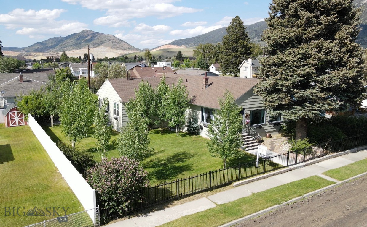 2821 Edwards Property Photo