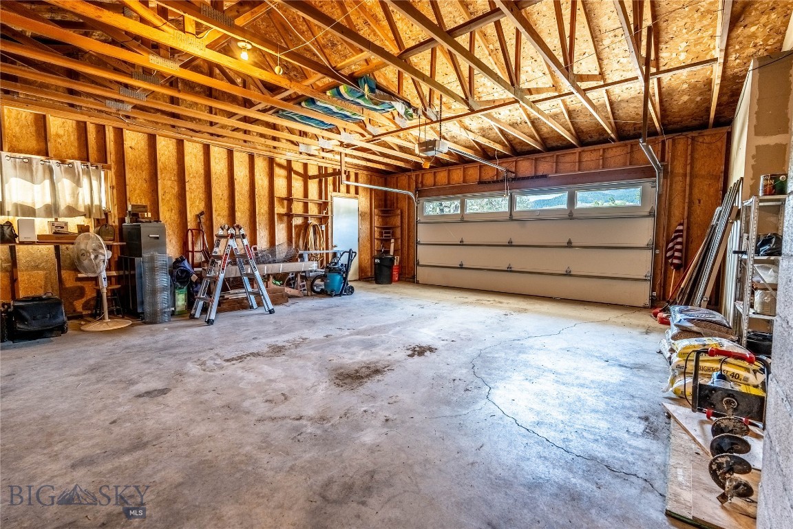 14 Peters Lane Property Photo 15