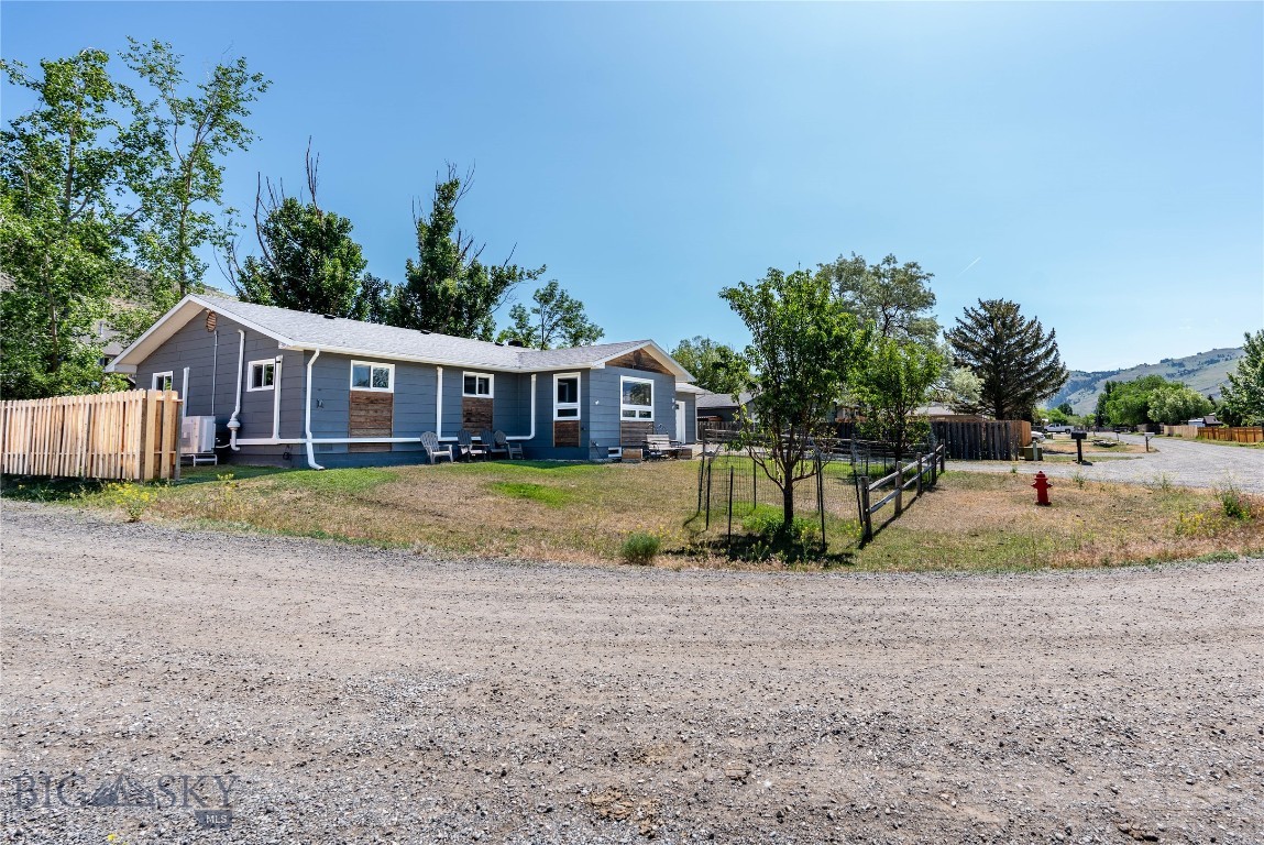 14 Peters Lane Property Photo 50