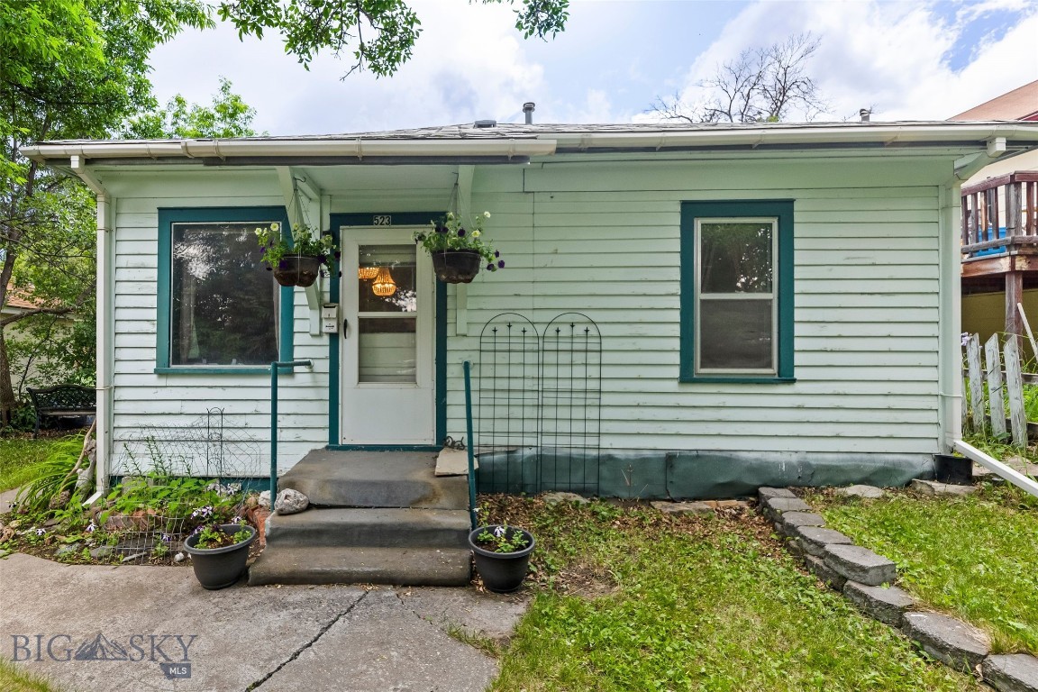 523 N I Street Property Photo 1