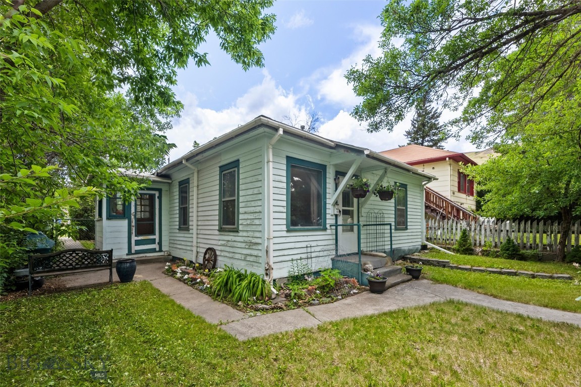 523 N I Street Property Photo 3