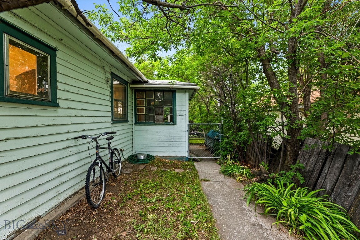 523 N I Street Property Photo 28