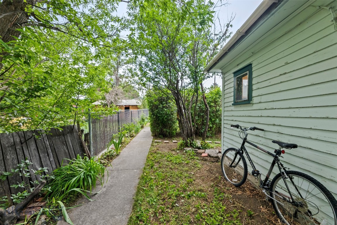 523 N I Street Property Photo 29