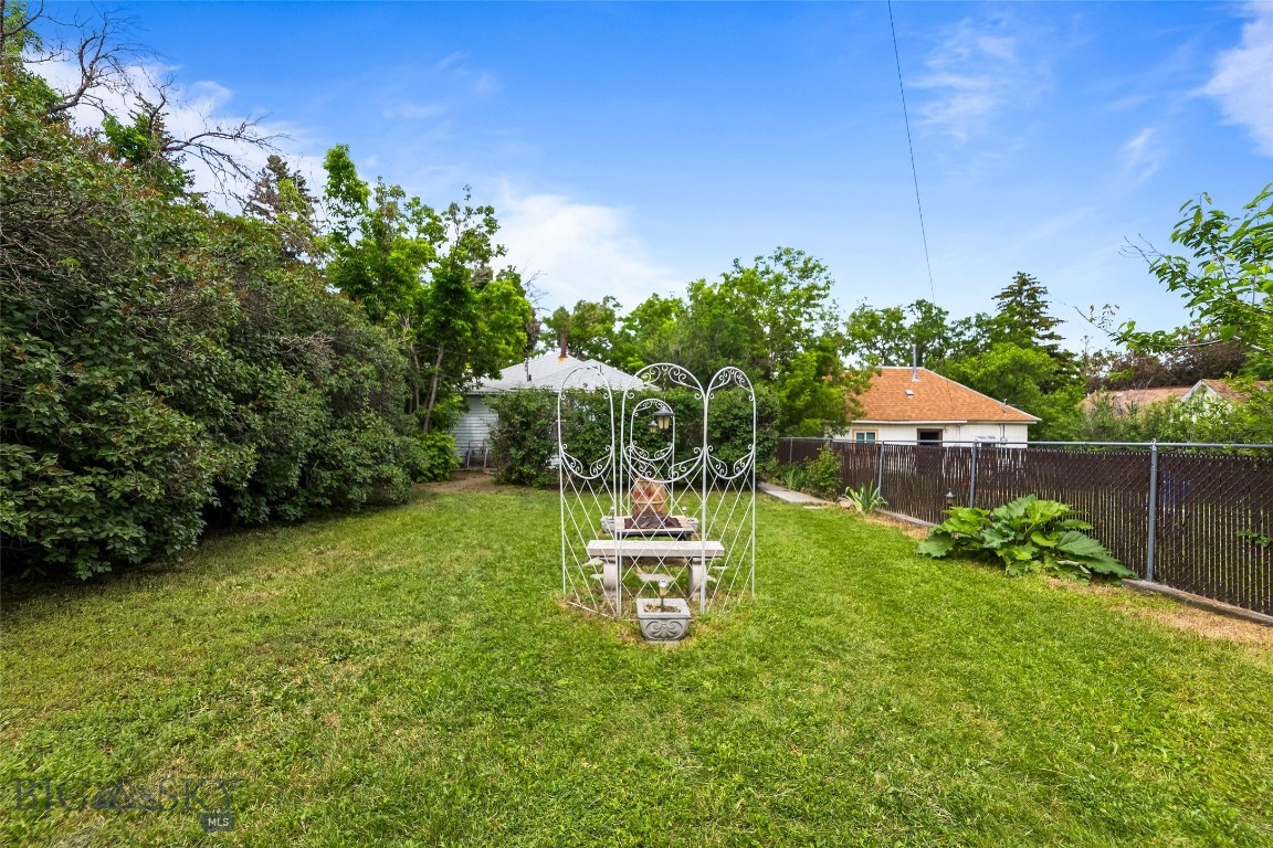 523 N I Street Property Photo 34