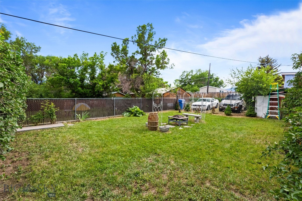 523 N I Street Property Photo 35