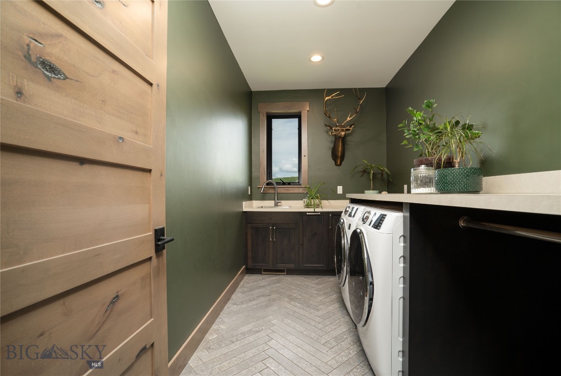 1055 Caddie Court Property Photo 31