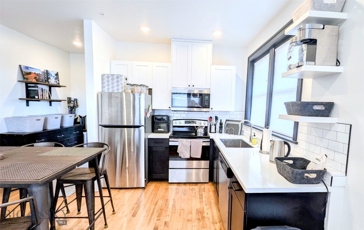 101 W Quartz 1a Property Photo 2