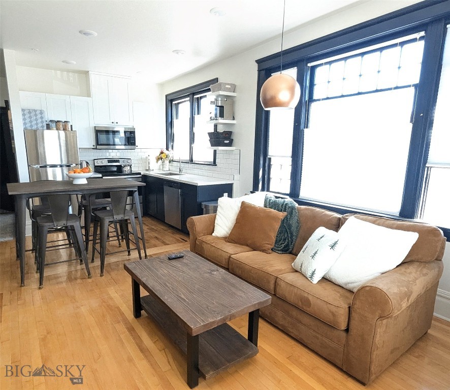 101 W Quartz 1a Property Photo 11