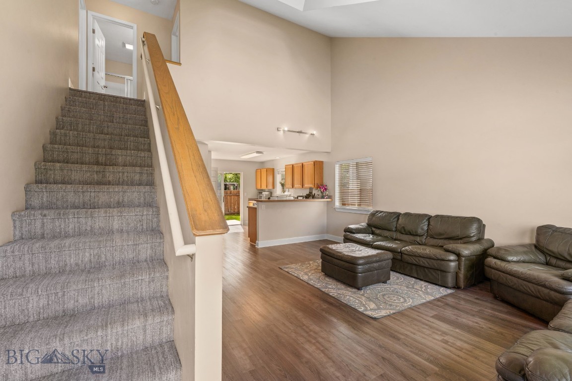 306 Golden Valley Drive Property Photo 6