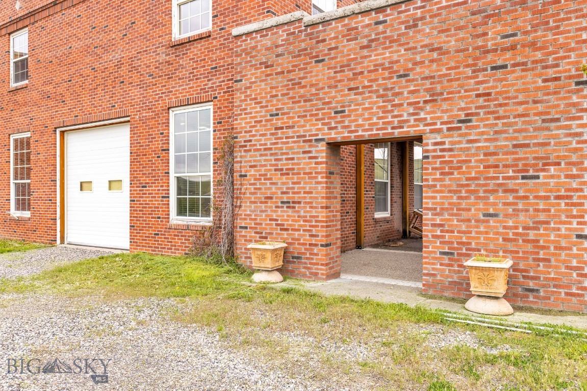 5400 Frontage Road Property Photo 10