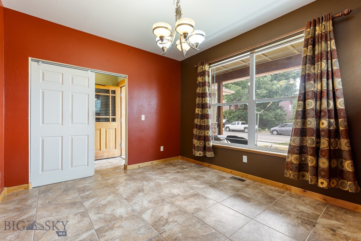 988 Meagher Property Photo 6
