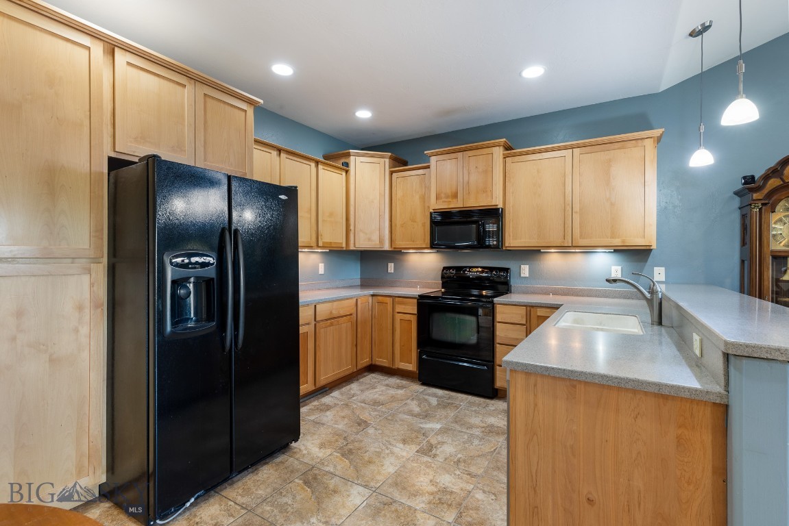 988 Meagher Property Photo 14