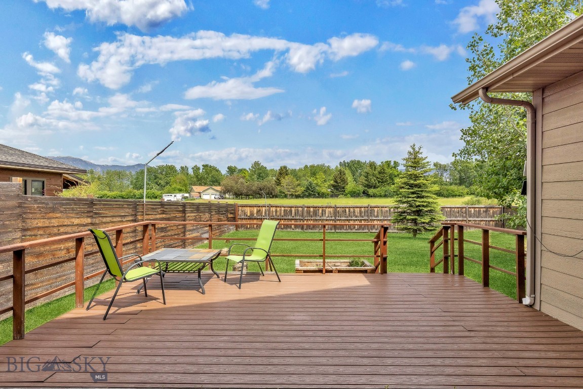 988 Meagher Property Photo 21