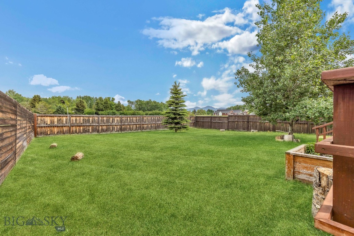 988 Meagher Property Photo 22