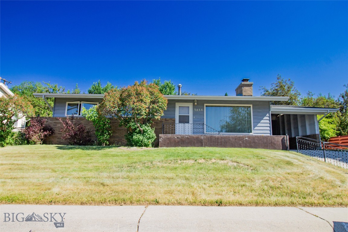 3455 N Hillcrest Drive Property Photo