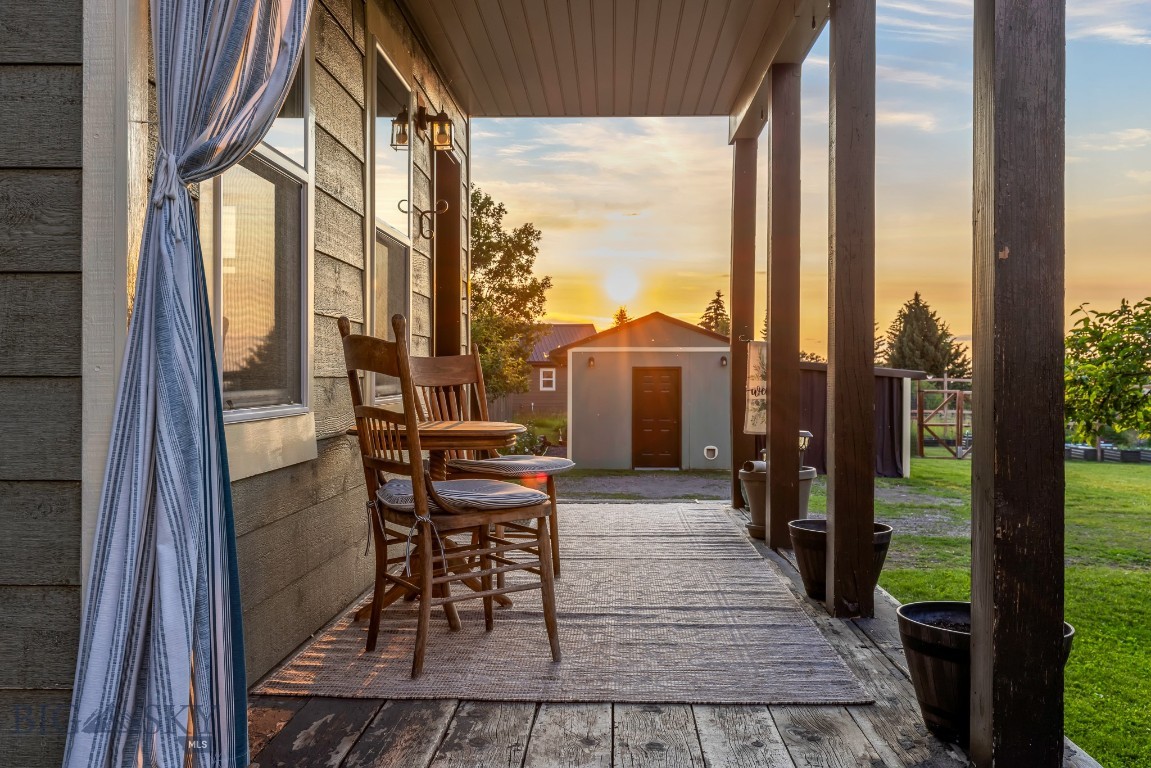 12977 Cottonwood Road Property Photo 5
