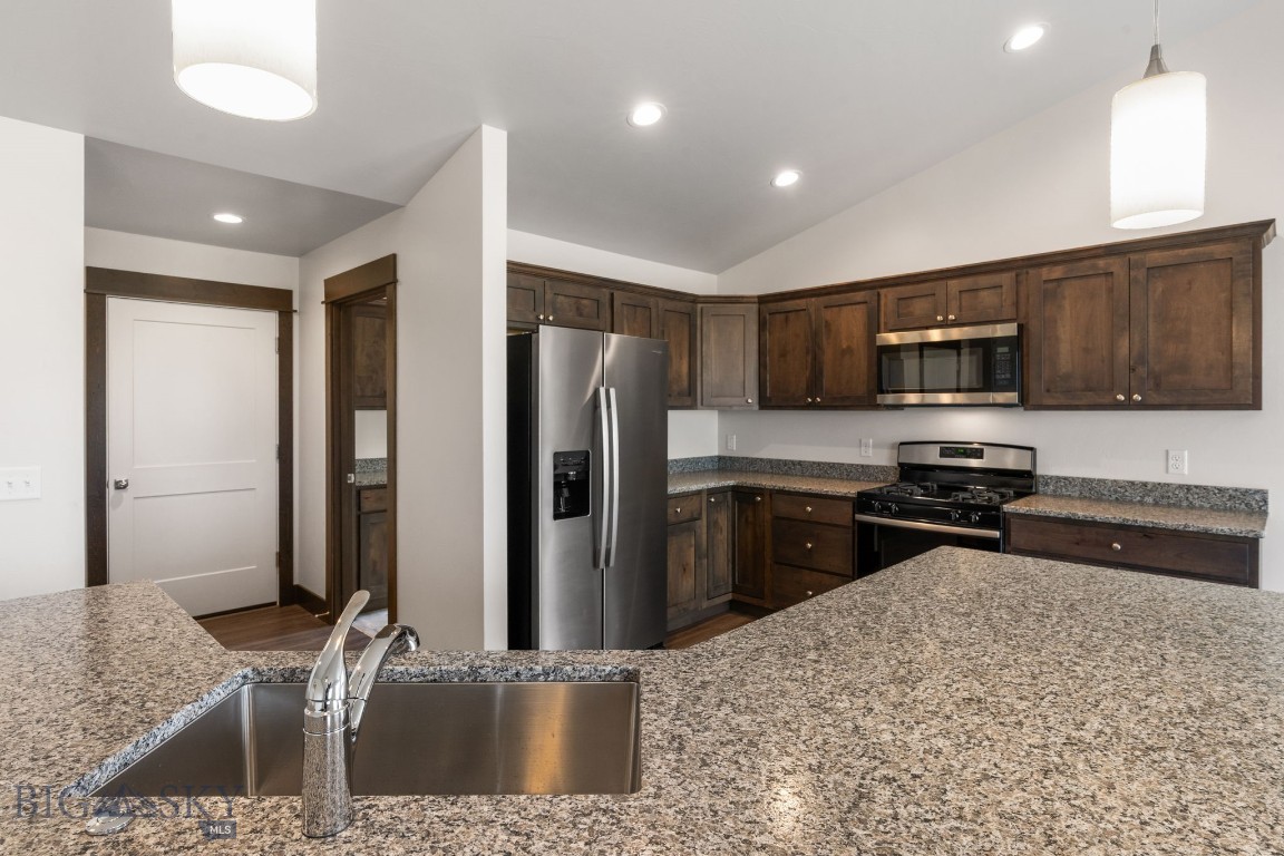 2019 Waterfall Trail Property Photo 11