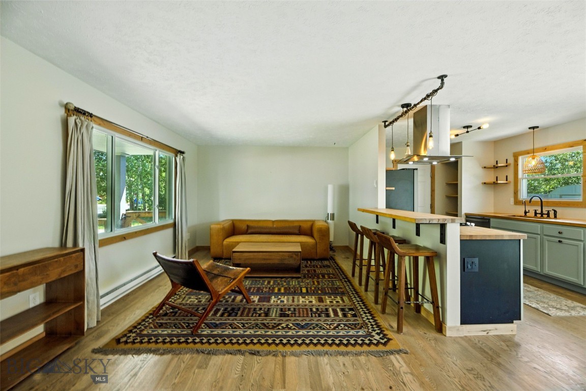 11 N Yellowstone Avenue Property Photo 8
