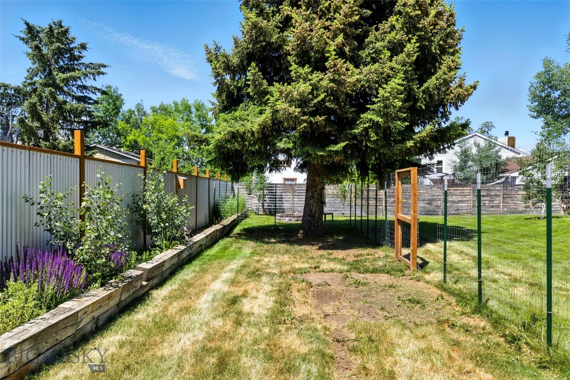 11 N Yellowstone Avenue Property Photo 36
