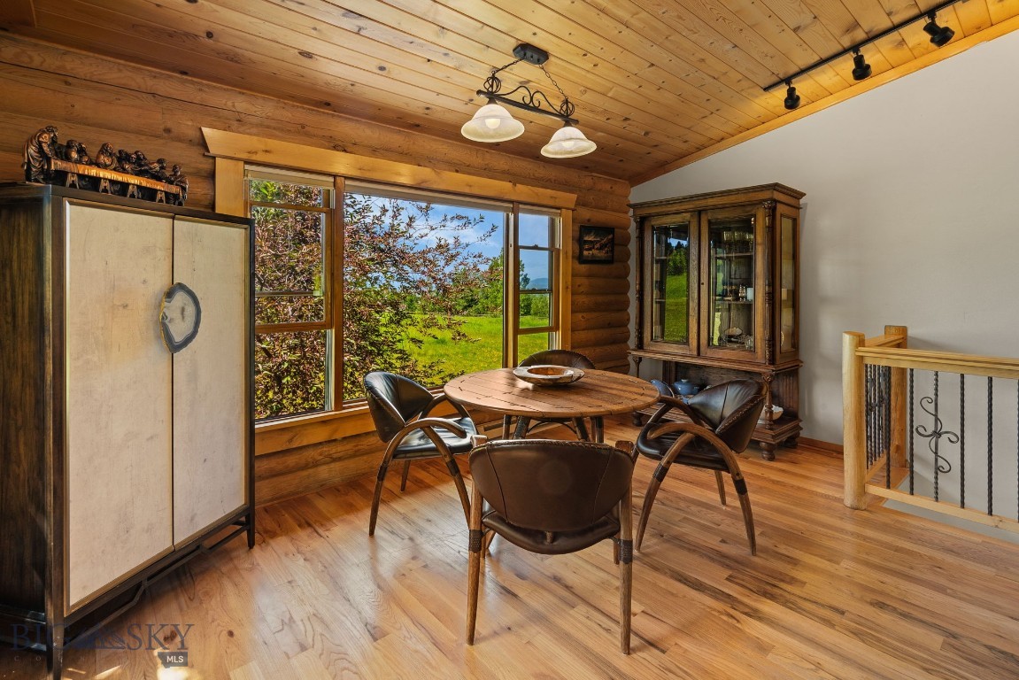 8965 Sandy Creek Lane Property Photo 16