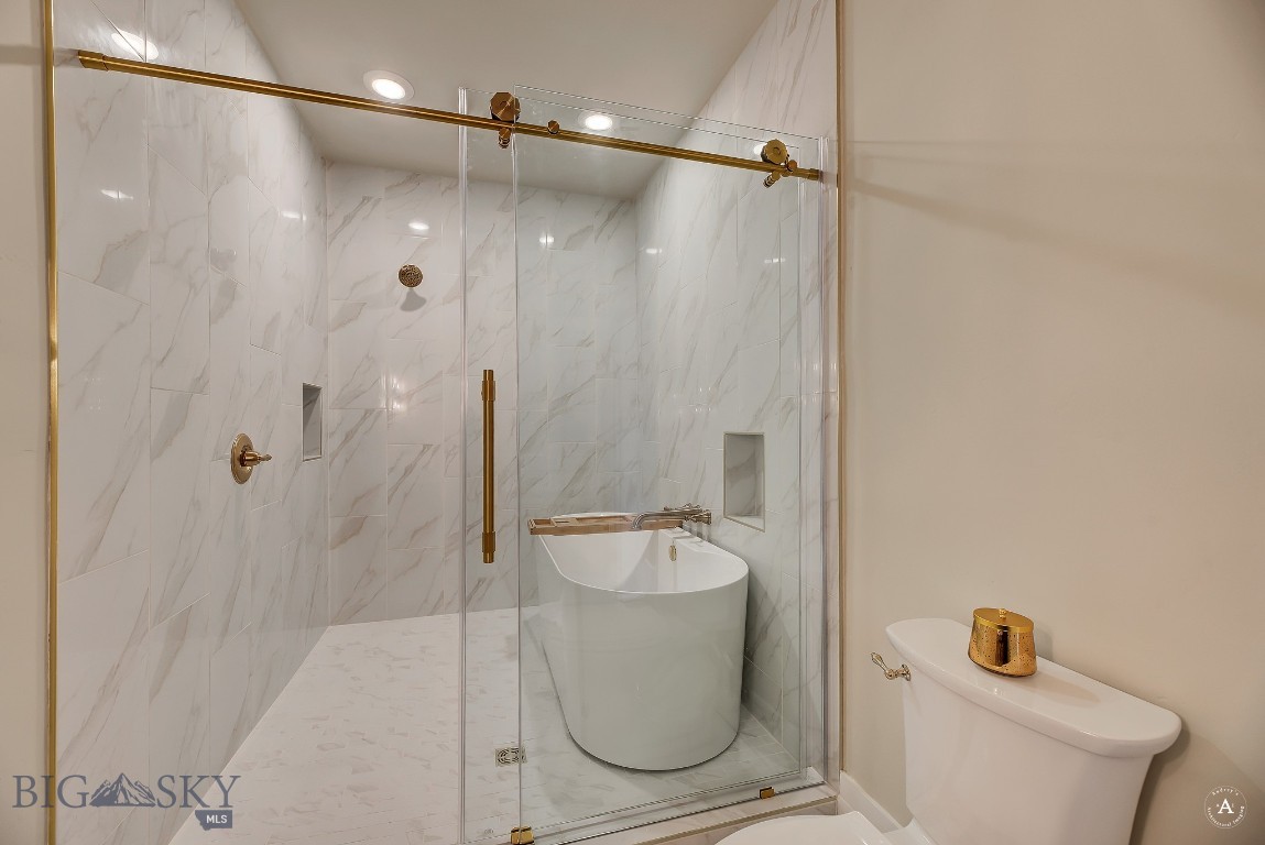 140 W Park Street Property Photo 9