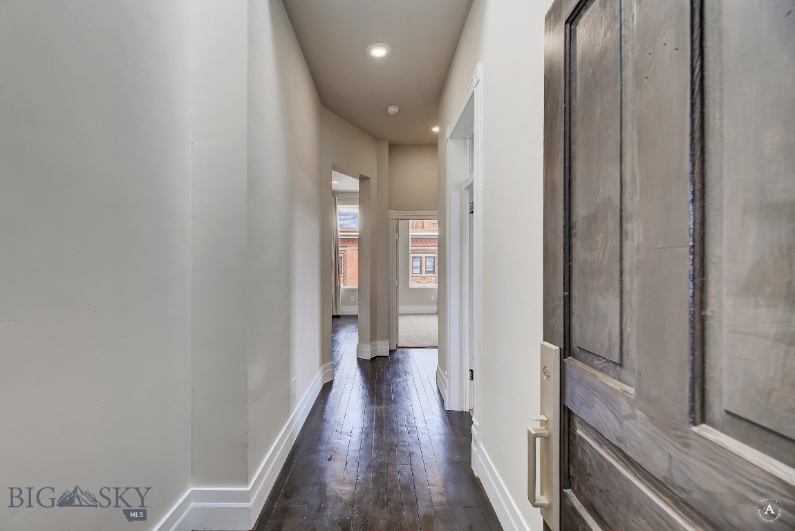 140 W Park Street Property Photo 26