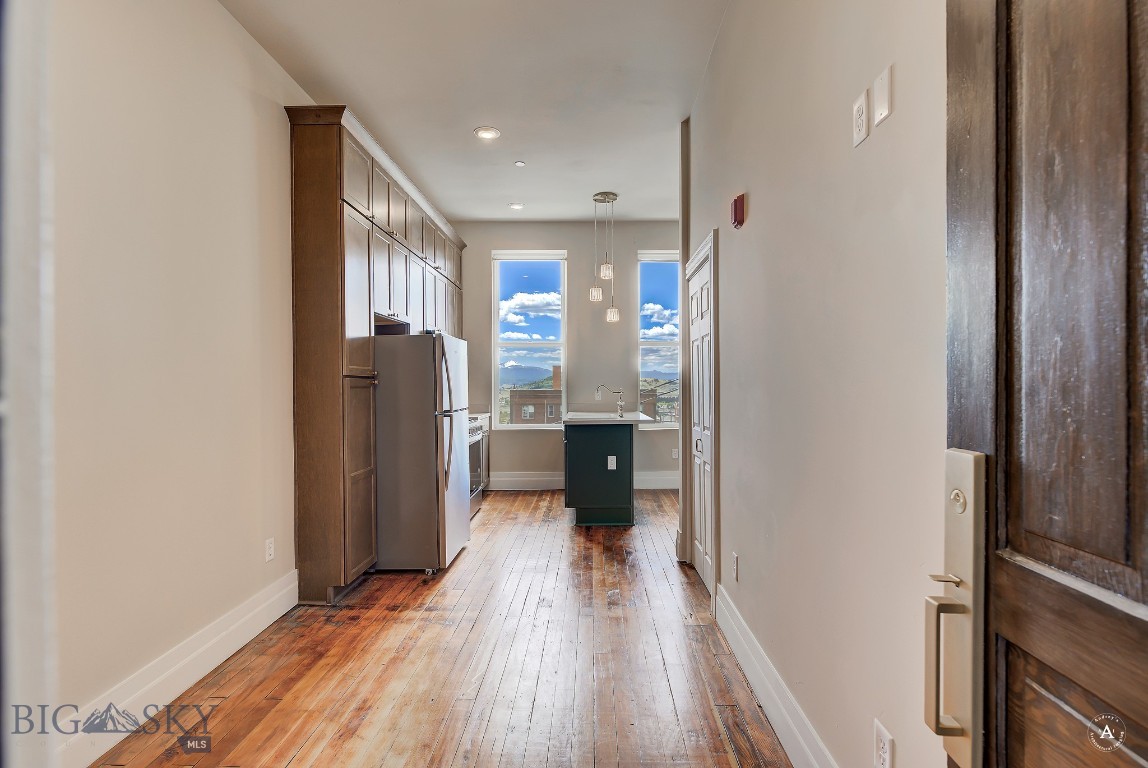 140 W Park Street Property Photo 41