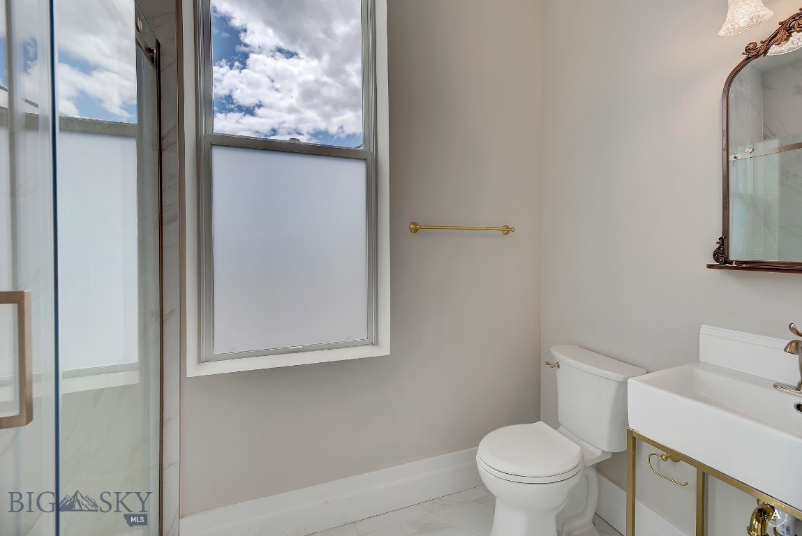 140 W Park Street Property Photo 45