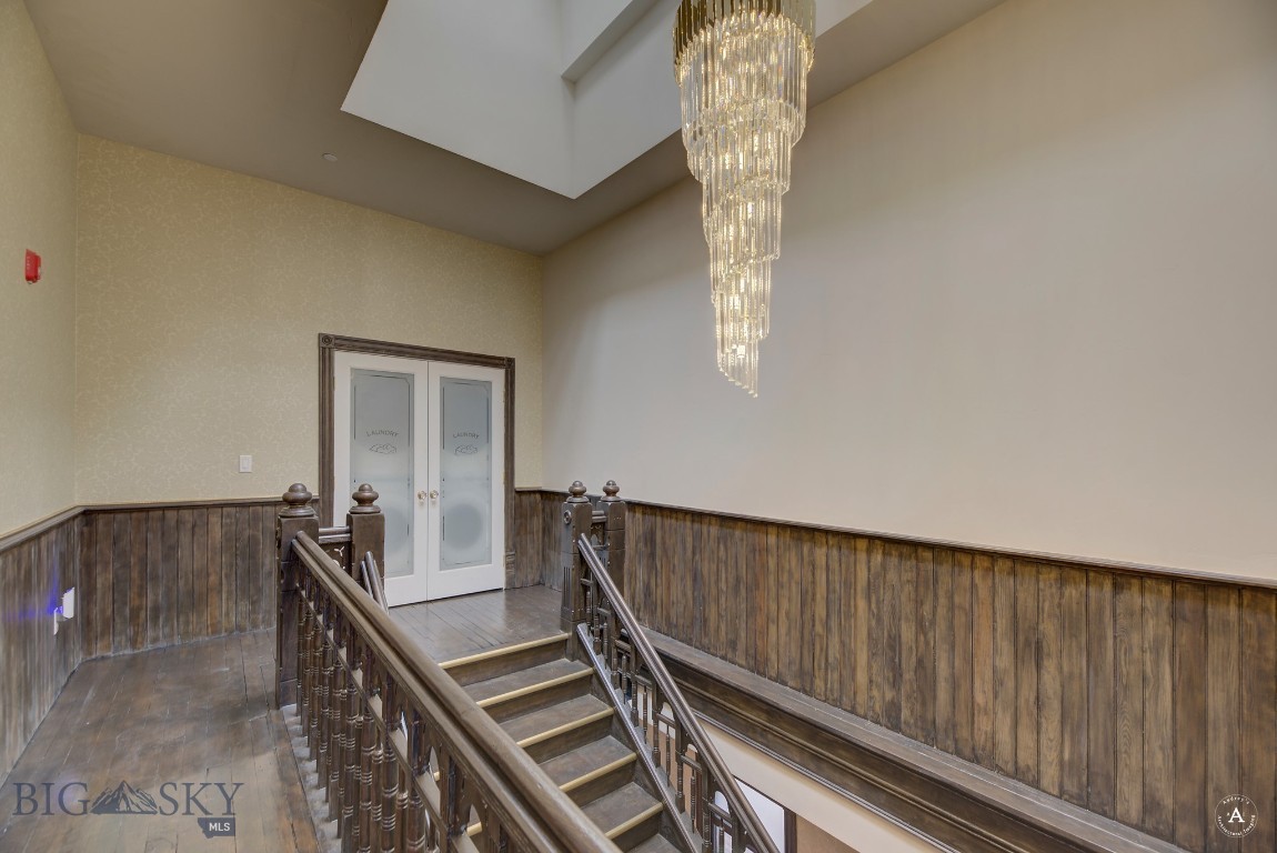 140 W Park Street Property Photo 57