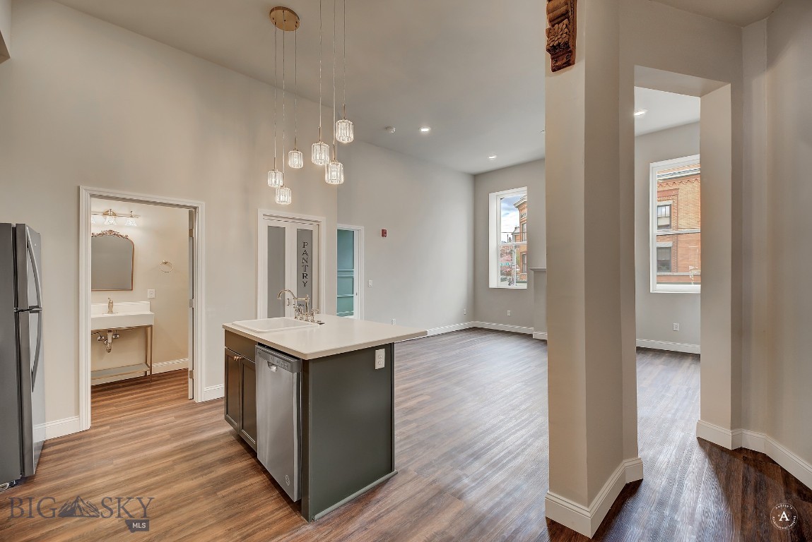 140 W Park Street Property Photo 59