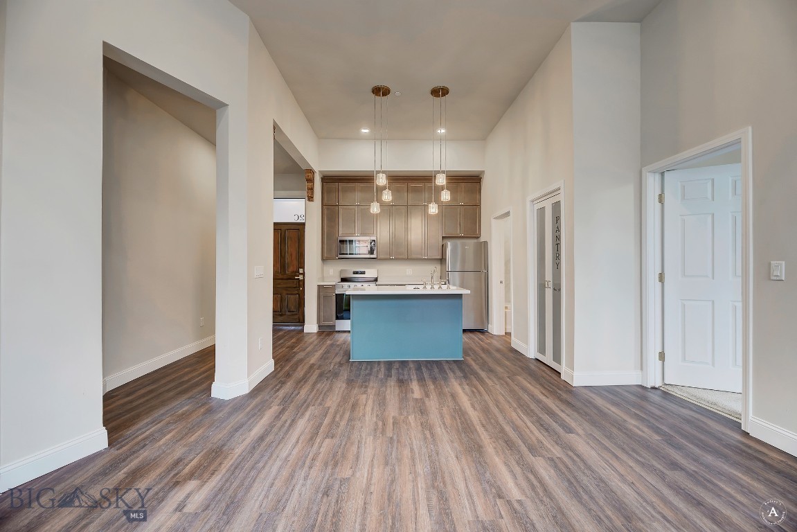 140 W Park Street Property Photo 61