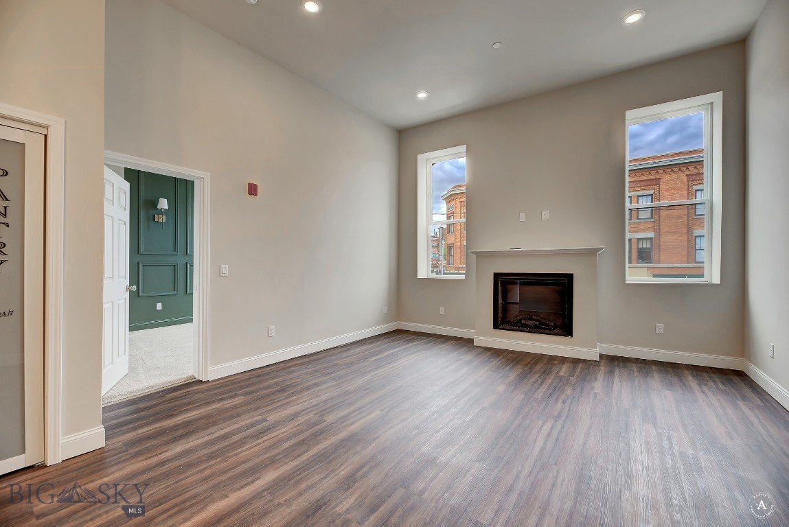140 W Park Street Property Photo 63