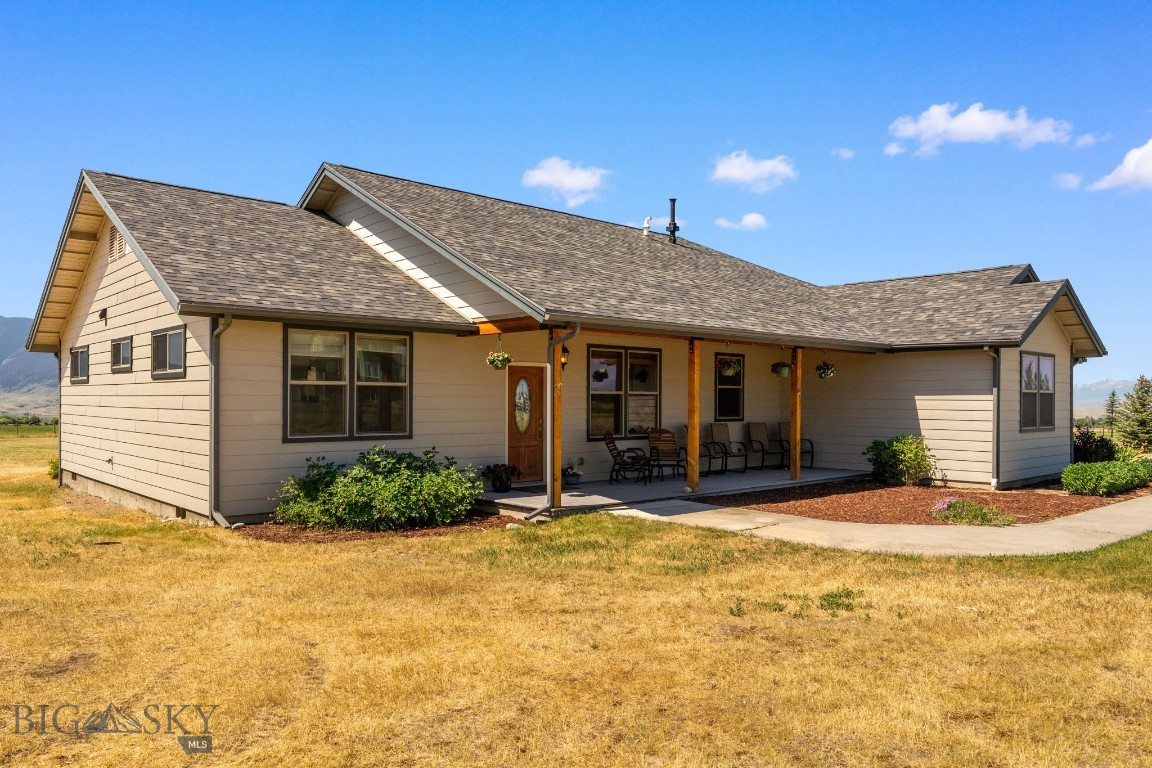16 Buckboard Drive Property Photo 1
