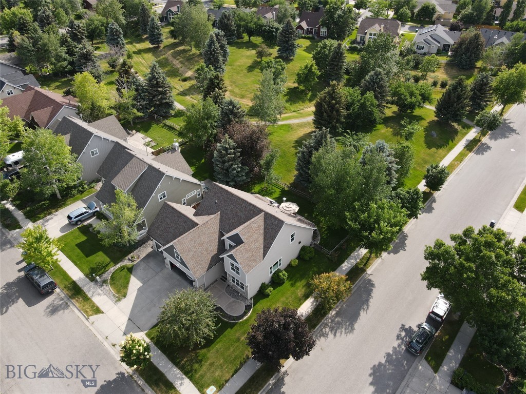 911 N Aster Property Photo 2