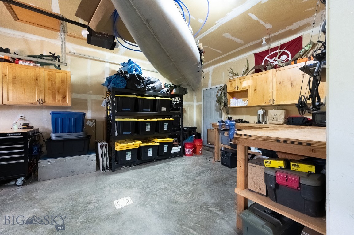 911 N Aster Property Photo 31