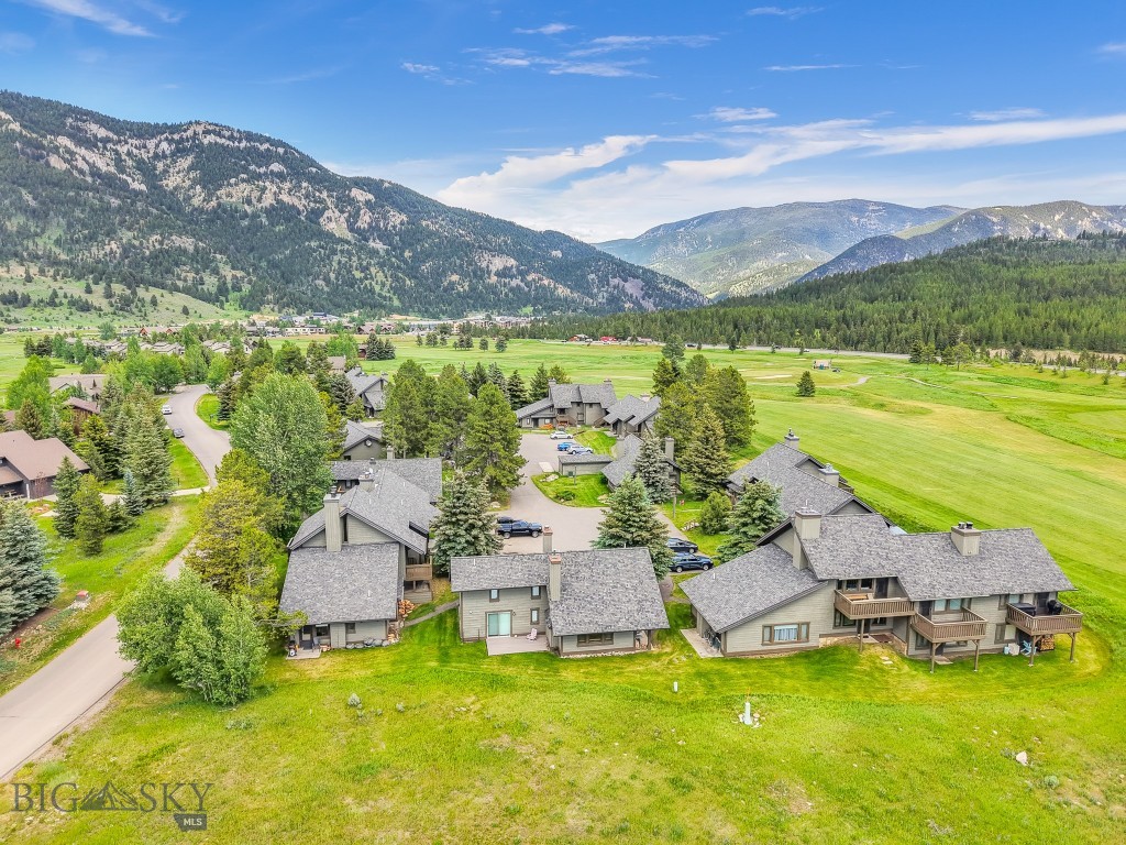 79 Yellowstone Spur 79a Property Photo 4