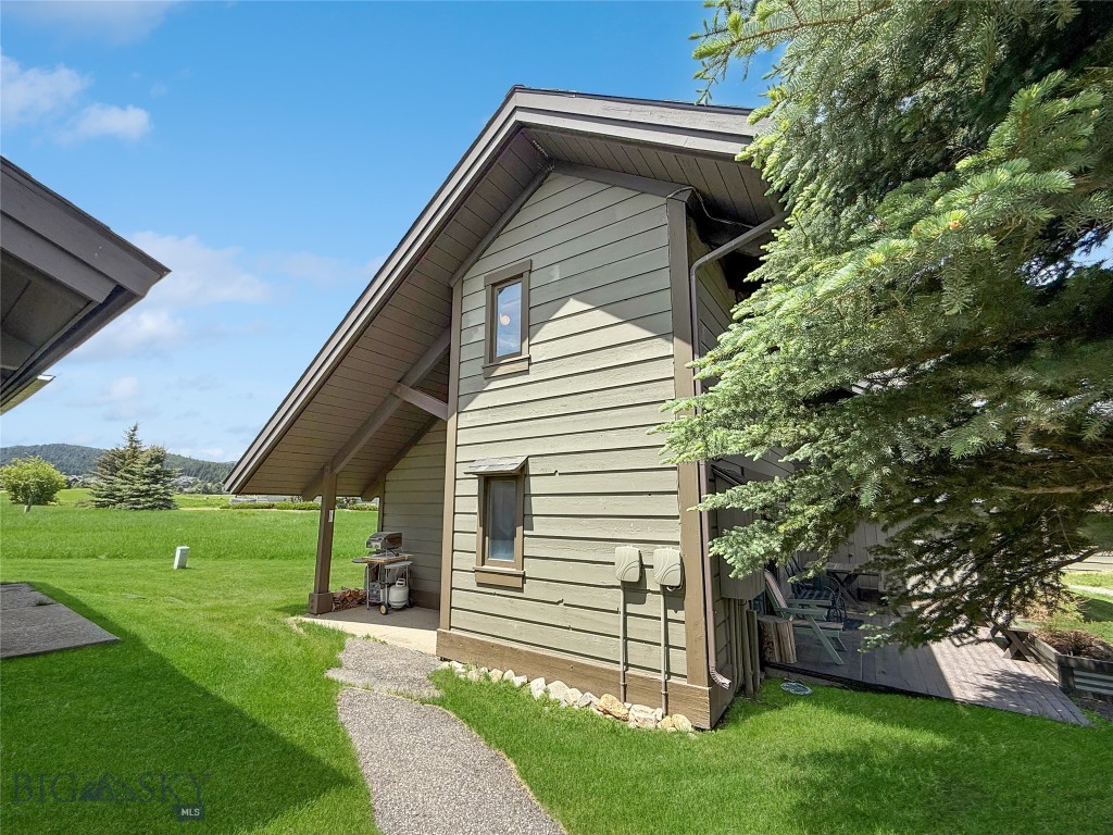 79 Yellowstone Spur 79a Property Photo 5