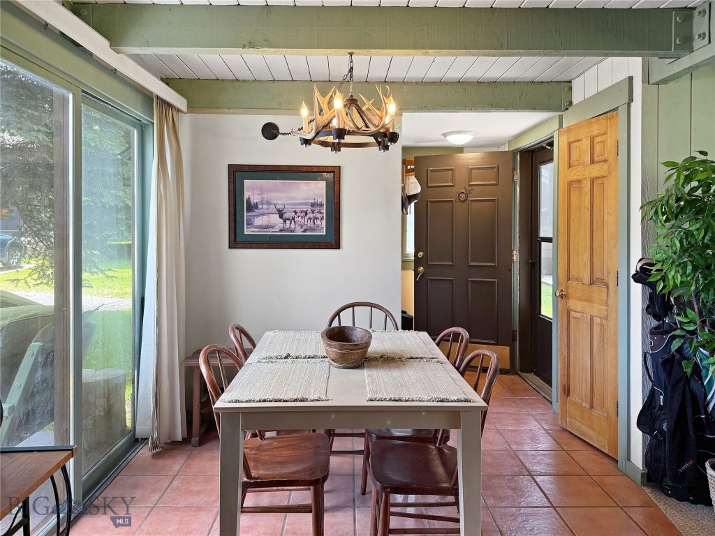 79 Yellowstone Spur 79a Property Photo 9
