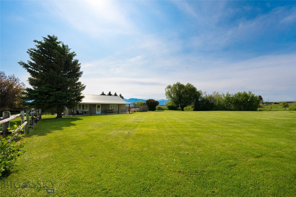 165 N Meadow Creek Road Property Photo 1
