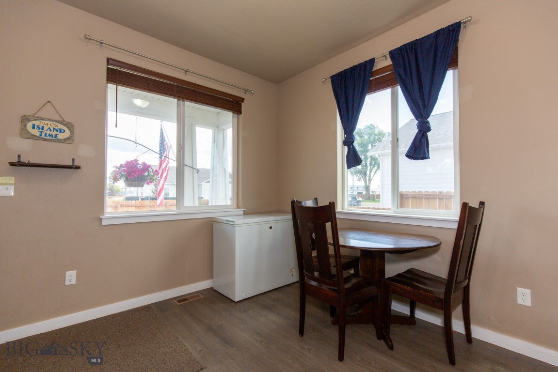 618 W Adams Street Property Photo 10