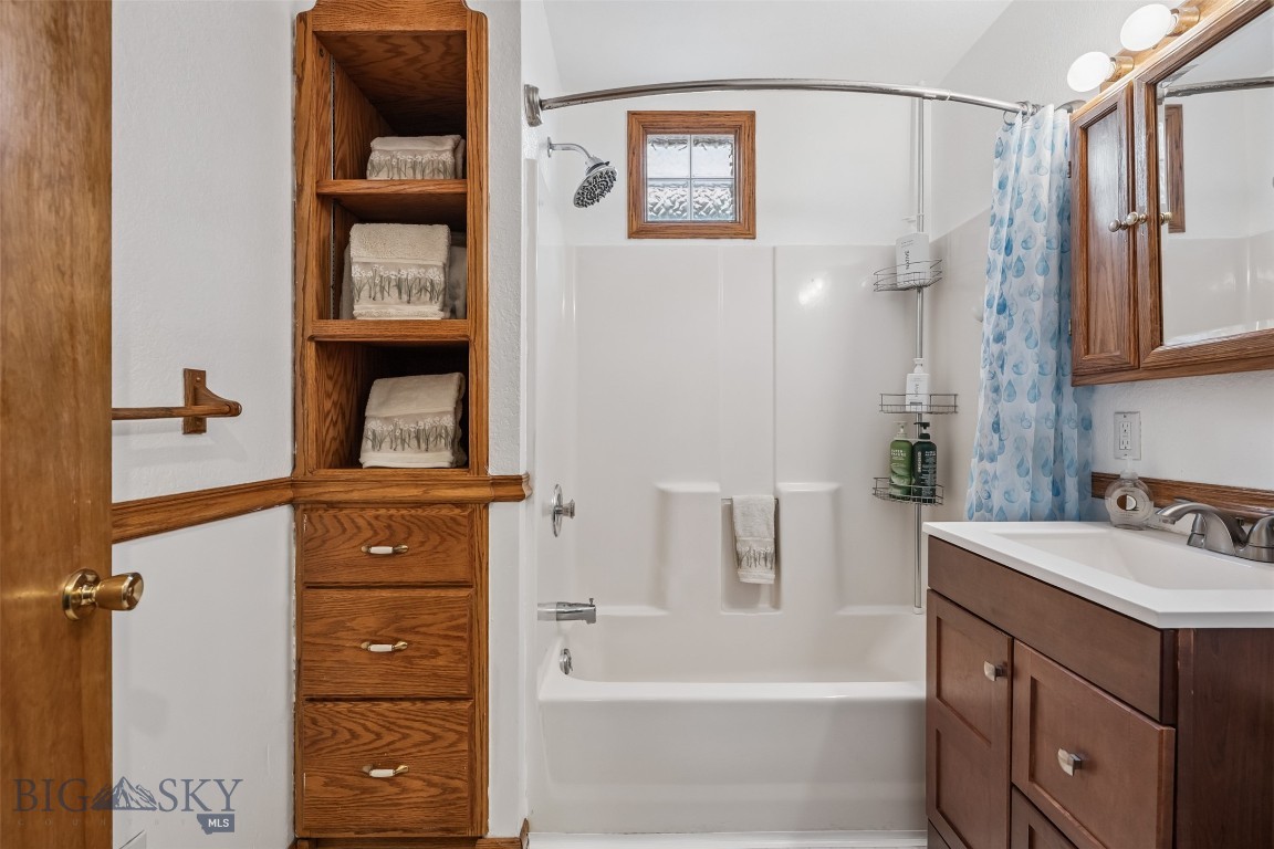 1046 W Park Street Property Photo 15